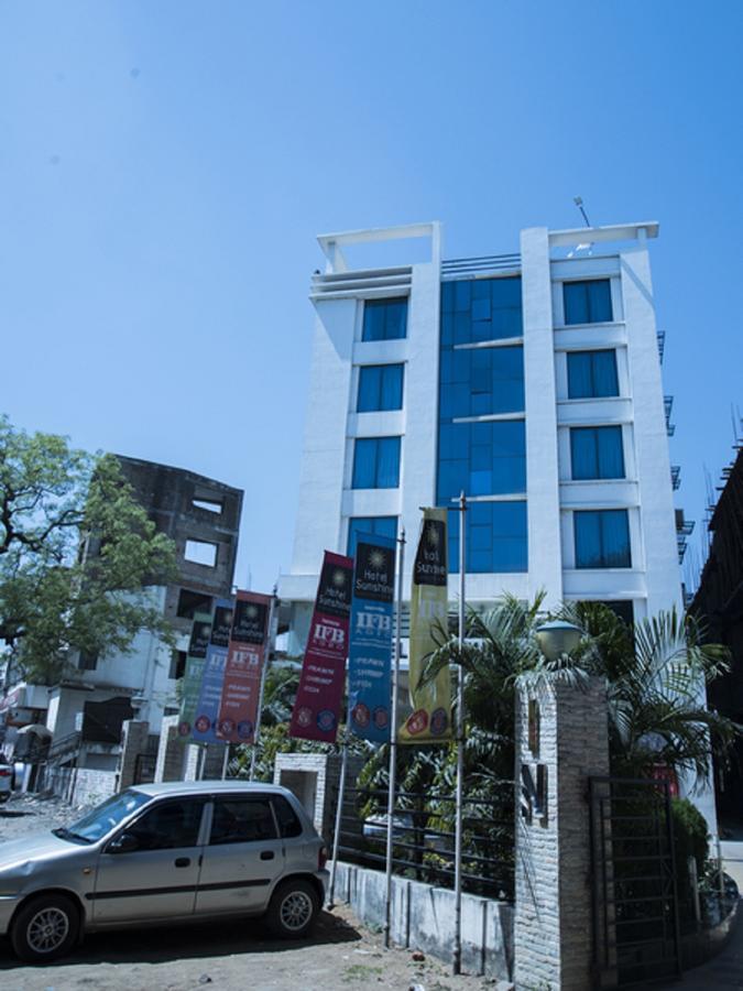 Hotel Sunshine Baharampur エクステリア 写真